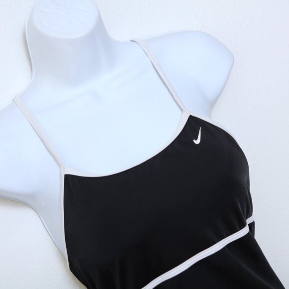 Nike One Piece Swimsuit - Picture 3 of 8